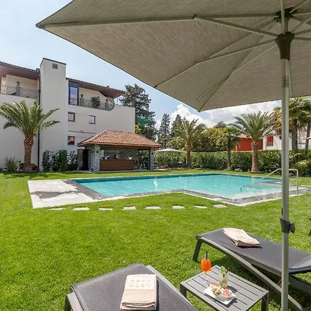 فندق Ascovilla Charming Hideway 4*